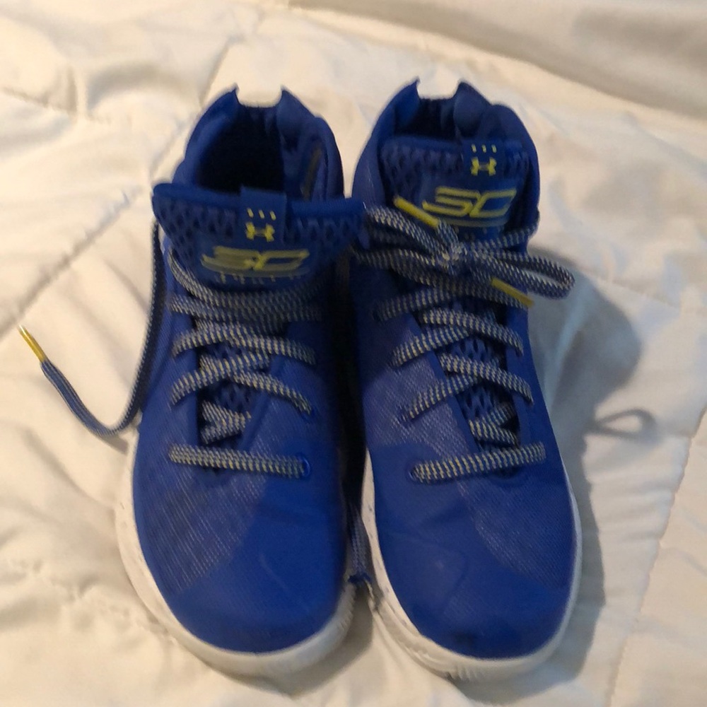 Under Armour Steph Curry youth sneakers